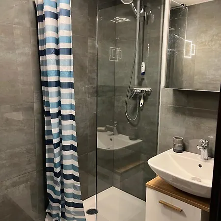 Cosy For 4 Near Lift, Melezes K22