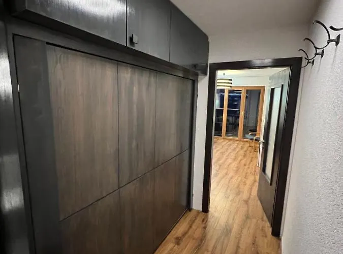 Cosy For 4 Near Lift, Melezes K22 维松纳