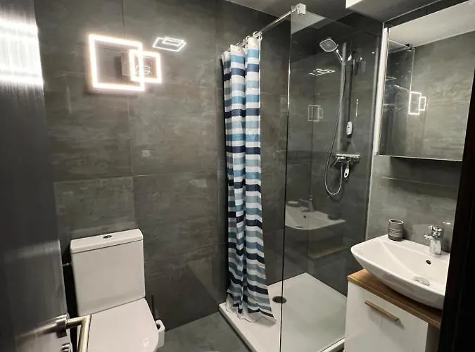 Cosy For 4 Near Lift, Melezes K22
