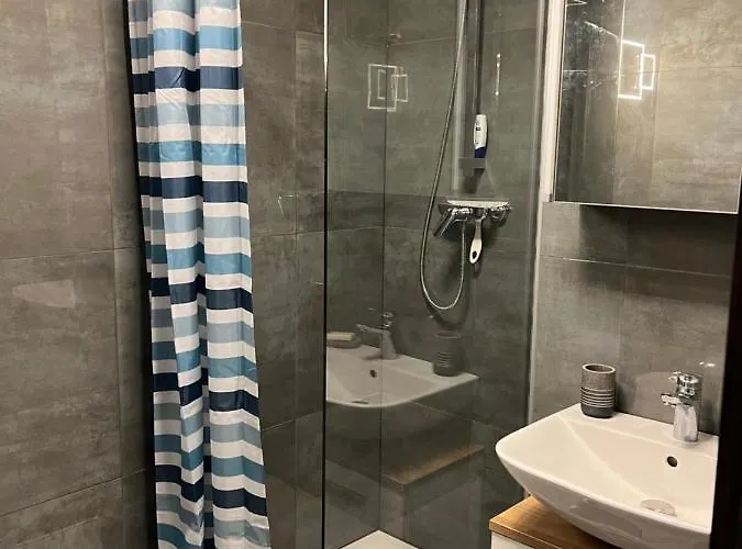 Cosy For 4 Near Lift, Melezes K22