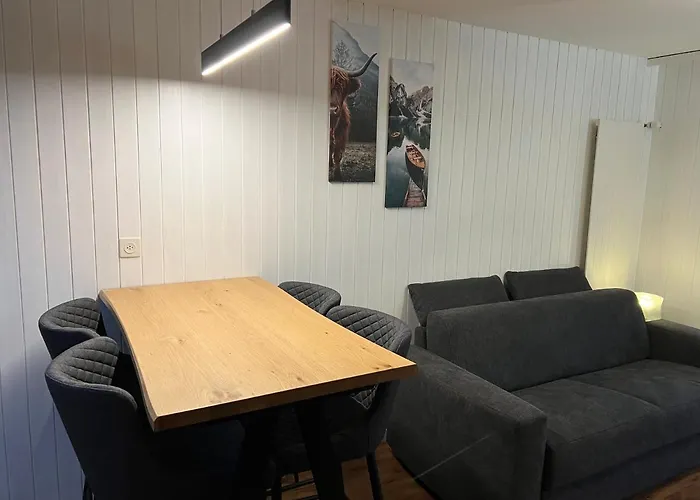 Cosy For 4 Near Lift, Melezes K22 公寓 *